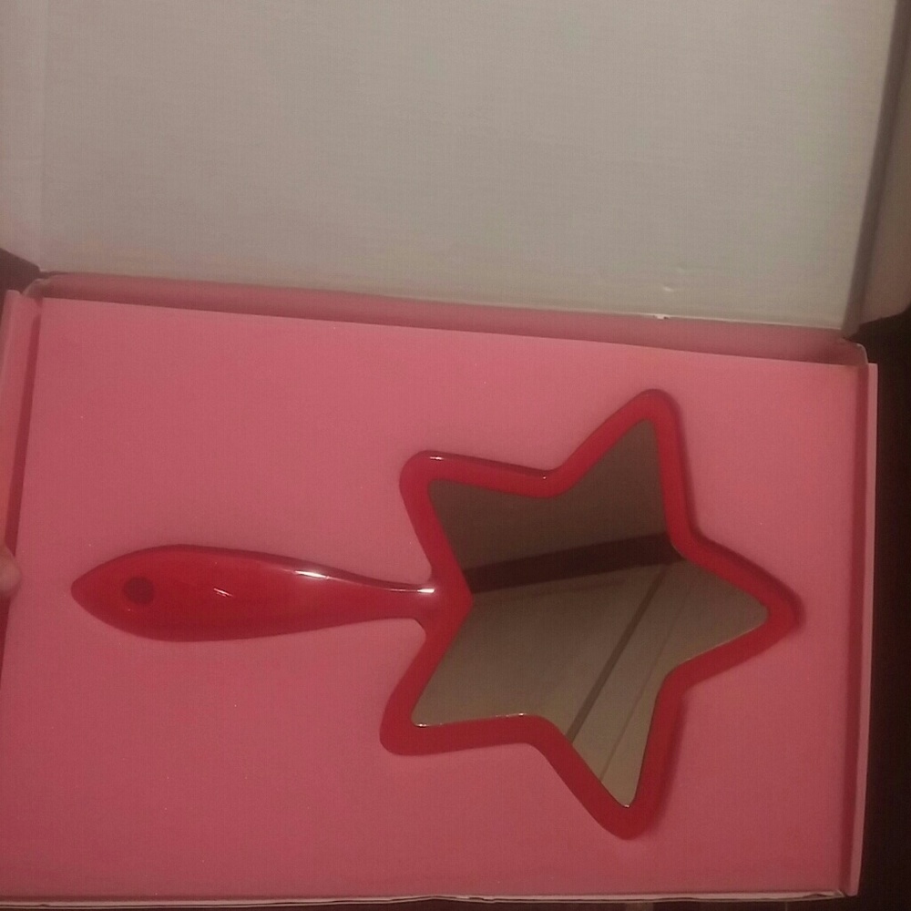 Jeffree star mirror 👽